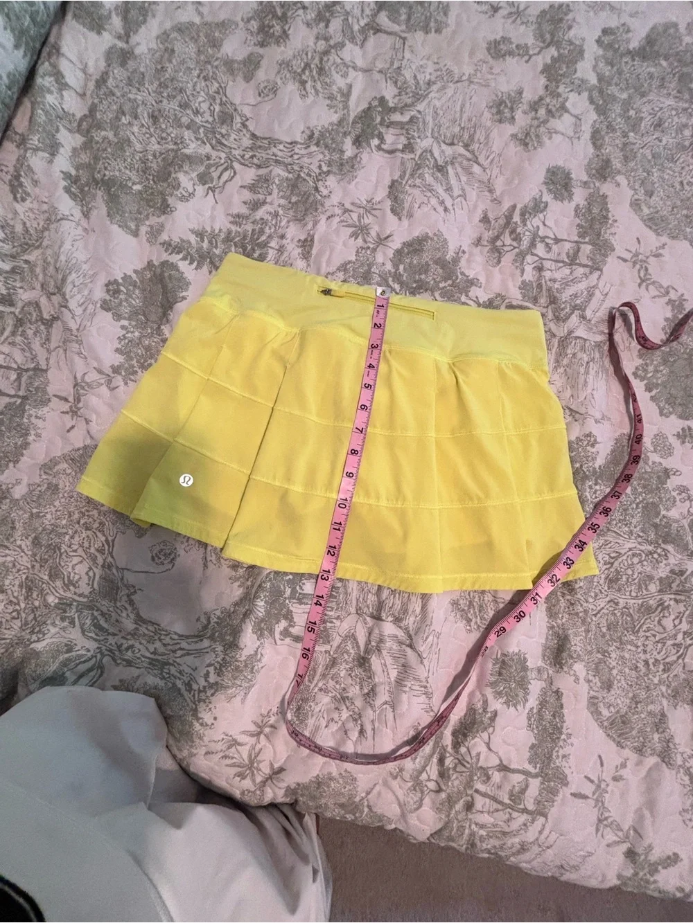 Lululemon sz 8 Pace Rival Highlight Yellow Skirt tenniscore athleisure running